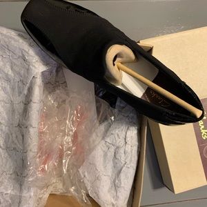 Clark’s women’s comfortable shoes, barely worn.